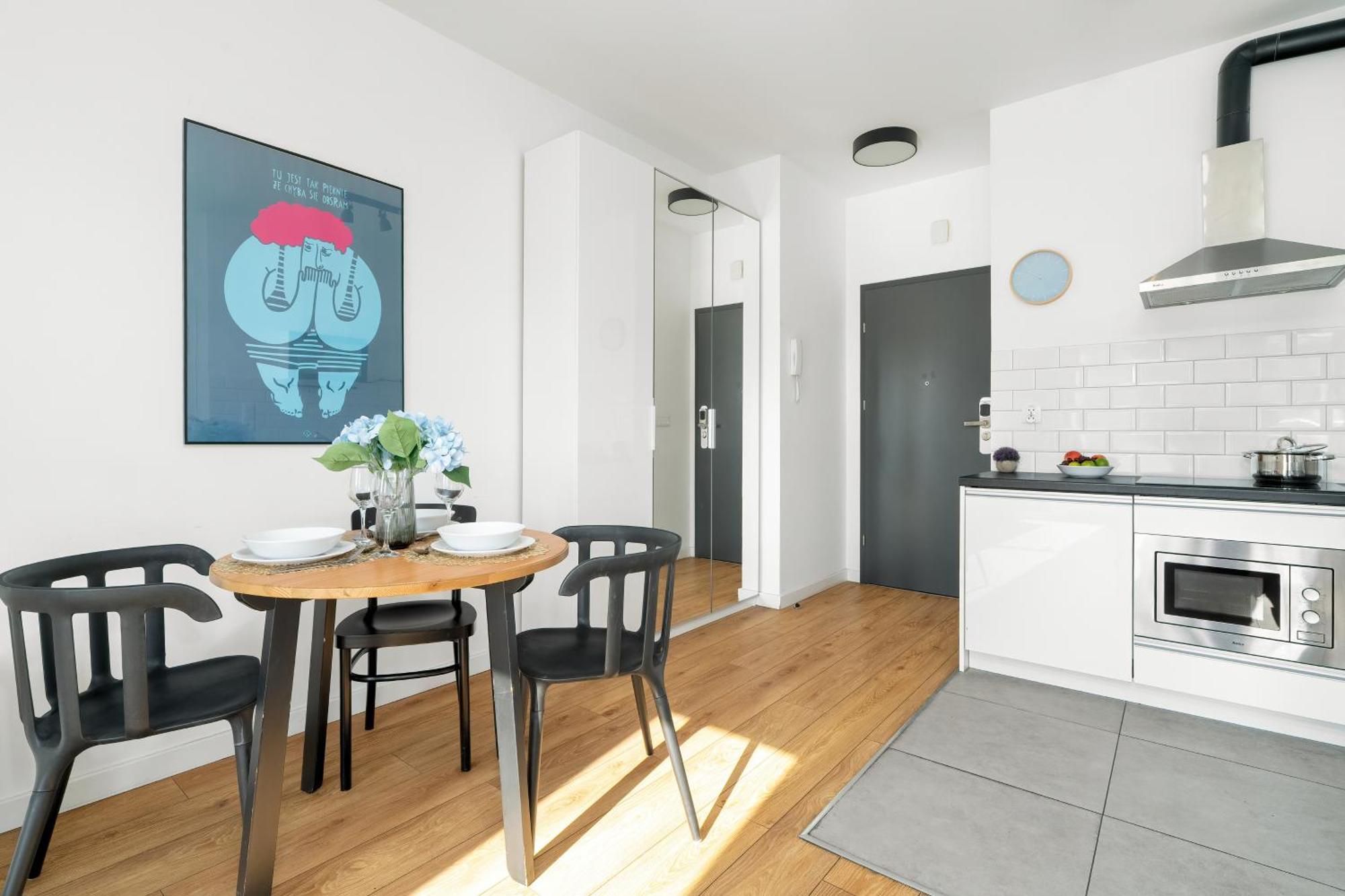 Klimatyczne I Nowoczesne Studio Very Berry W Poznaniu By Noclegi Renters エクステリア 写真